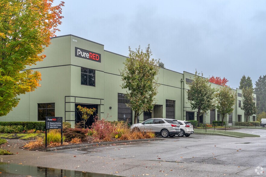 16745 SE Kens Ct, Milwaukie, OR à vendre - Photo principale – Image 1 sur 1