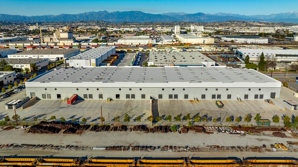 6000 Bandini Blvd, Commerce, CA à louer - Photo de l’immeuble – Image 3 sur 16