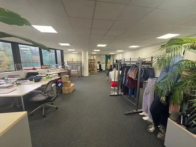 Bureau dans Rosny-sous-Bois à louer - Photo de l’immeuble – Image 1 sur 11