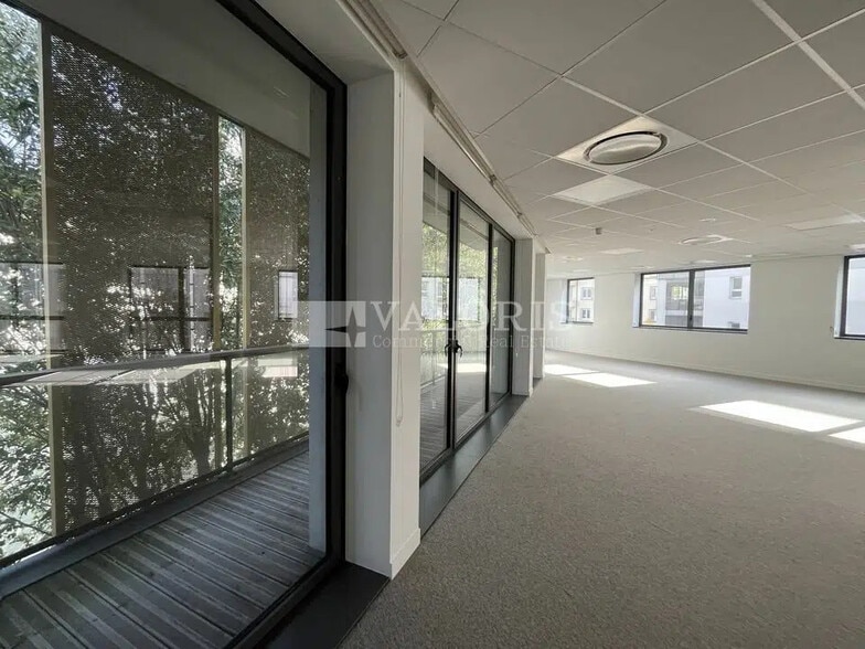 Bureau dans Lyon à louer - Photo de l’immeuble – Image 3 sur 13