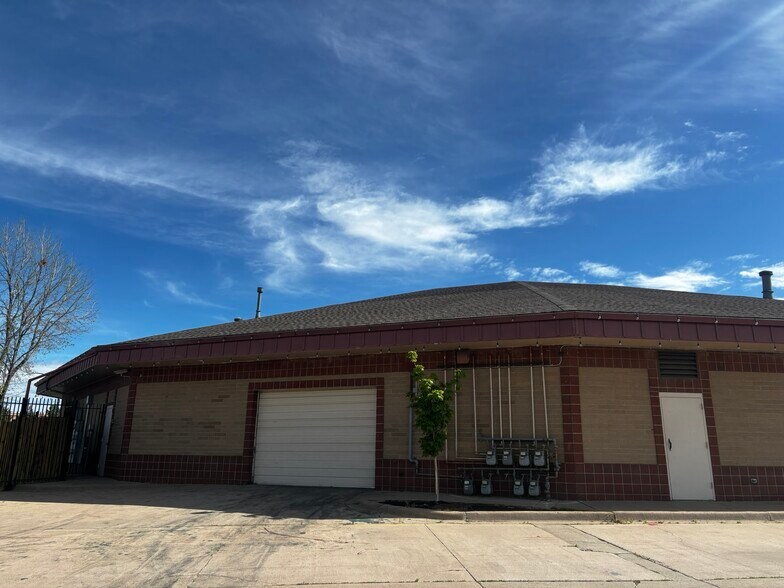 3701 S Santa Fe Dr, Sheridan, CO à louer - Photo de l’immeuble – Image 3 sur 7