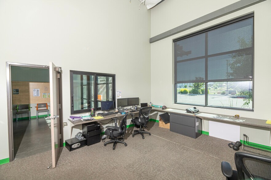 1309 Mayfly Dr, Montrose, CO à louer - Photo de l’immeuble – Image 3 sur 8
