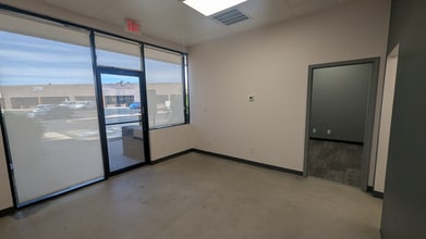 3702 E Roeser Rd, Phoenix, AZ à louer Photo intérieure– Image 2 sur 4