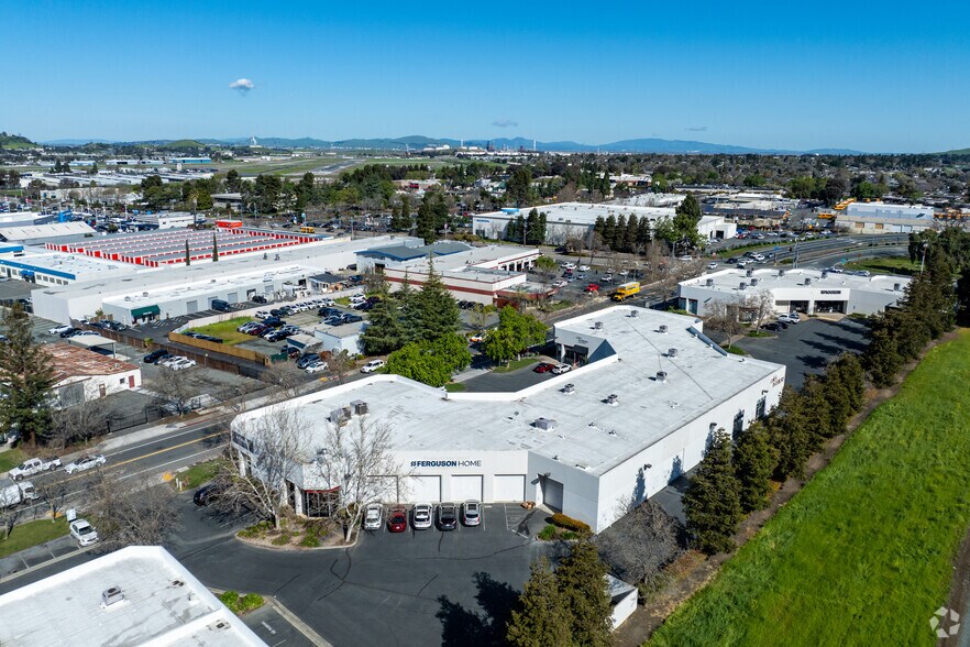2260 Commerce Ave, Concord, CA à louer - Aérien – Image 3 sur 3