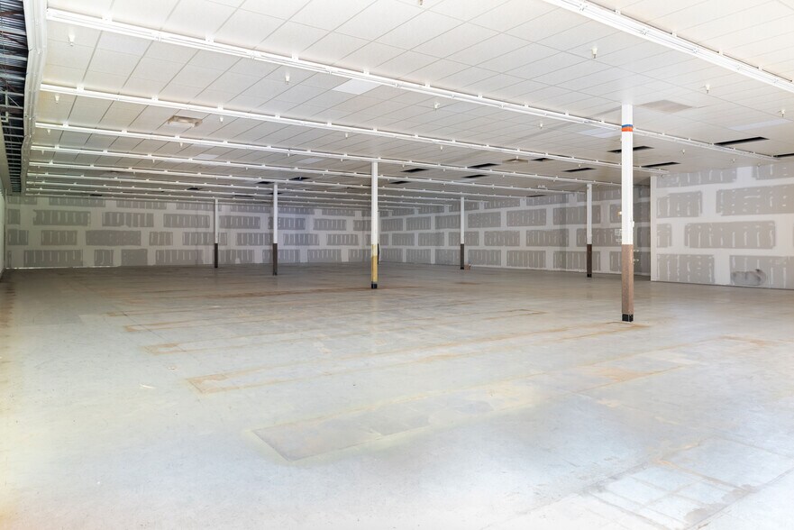 358-480 Us-70 Hwy, Marion, NC à louer - Photo intérieure – Image 3 sur 4