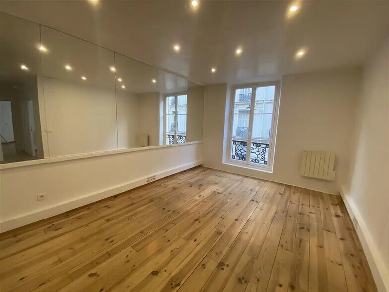 Bureau dans Paris à louer - Photo de l’immeuble – Image 3 sur 9