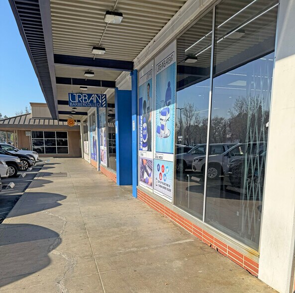 1801 Willow Pass Rd, Concord, CA à louer - Photo de l’immeuble – Image 2 sur 5