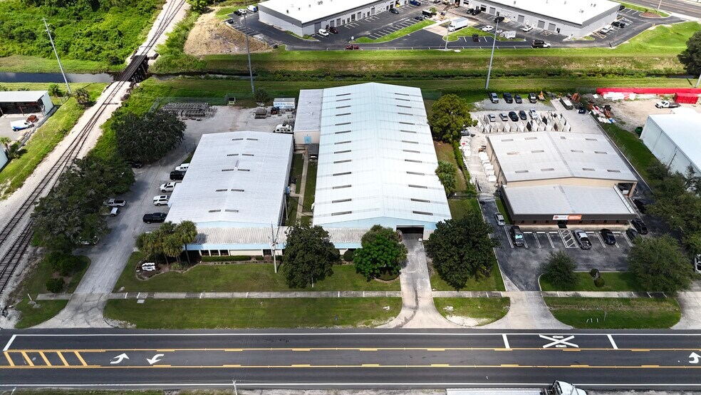 3489 All American Blvd, Orlando, FL à louer - Photo de l’immeuble – Image 2 sur 37