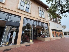 1221-1233 State St, Santa Barbara, CA à louer Photo intérieure– Image 1 sur 20