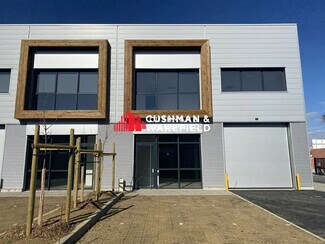 Plus de détails pour Local d'activités à louer