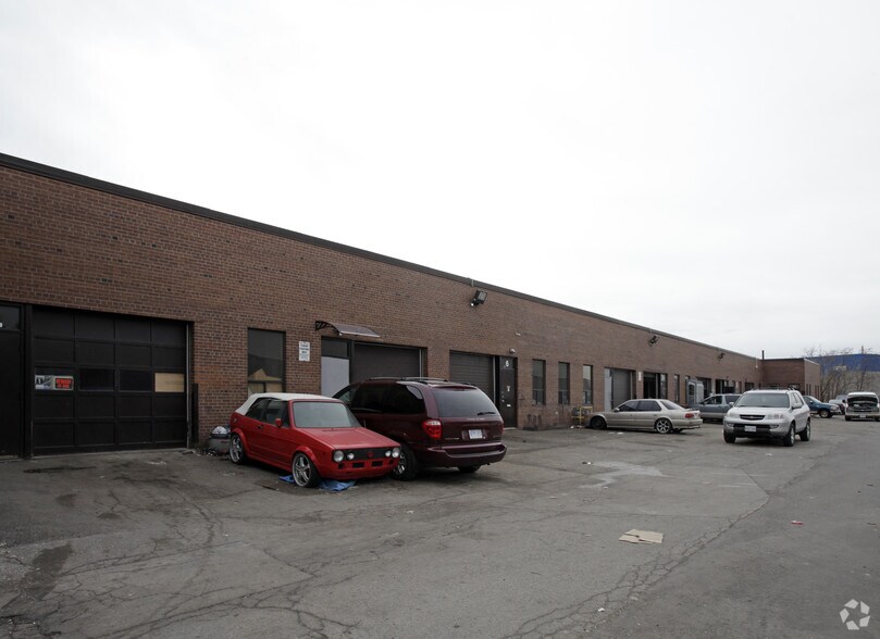 100 Melford Dr, Toronto, ON à louer - Photo de l’immeuble – Image 2 sur 6