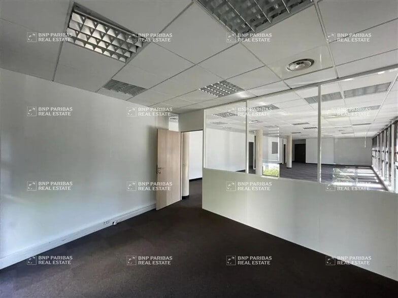 Bureau dans Montpellier à louer - Photo de l’immeuble – Image 2 sur 10