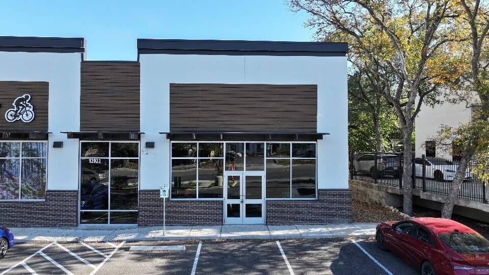 12022 Huebner Rd, San Antonio, TX à louer - Photo principale – Image 1 sur 12