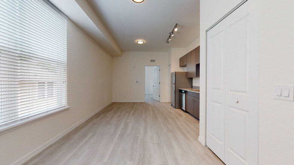 325 S Lake Ave, Lakeland, FL à vendre - Numérisation 3D Matterport – Image 3 sur 43