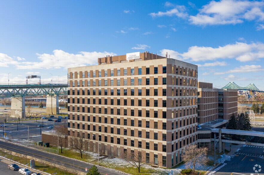 1010 Rue de Sérigny, Longueuil, QC à louer - Photo de l’immeuble – Image 2 sur 3