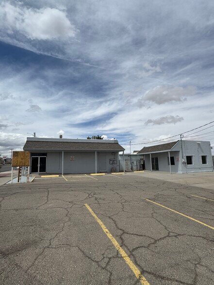 4320 Dyer St, El Paso, TX à louer - Photo de l’immeuble – Image 2 sur 6