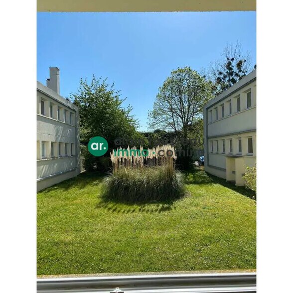 Bureau dans Verrières-en-Anjou à louer - Photo de l’immeuble – Image 2 sur 7