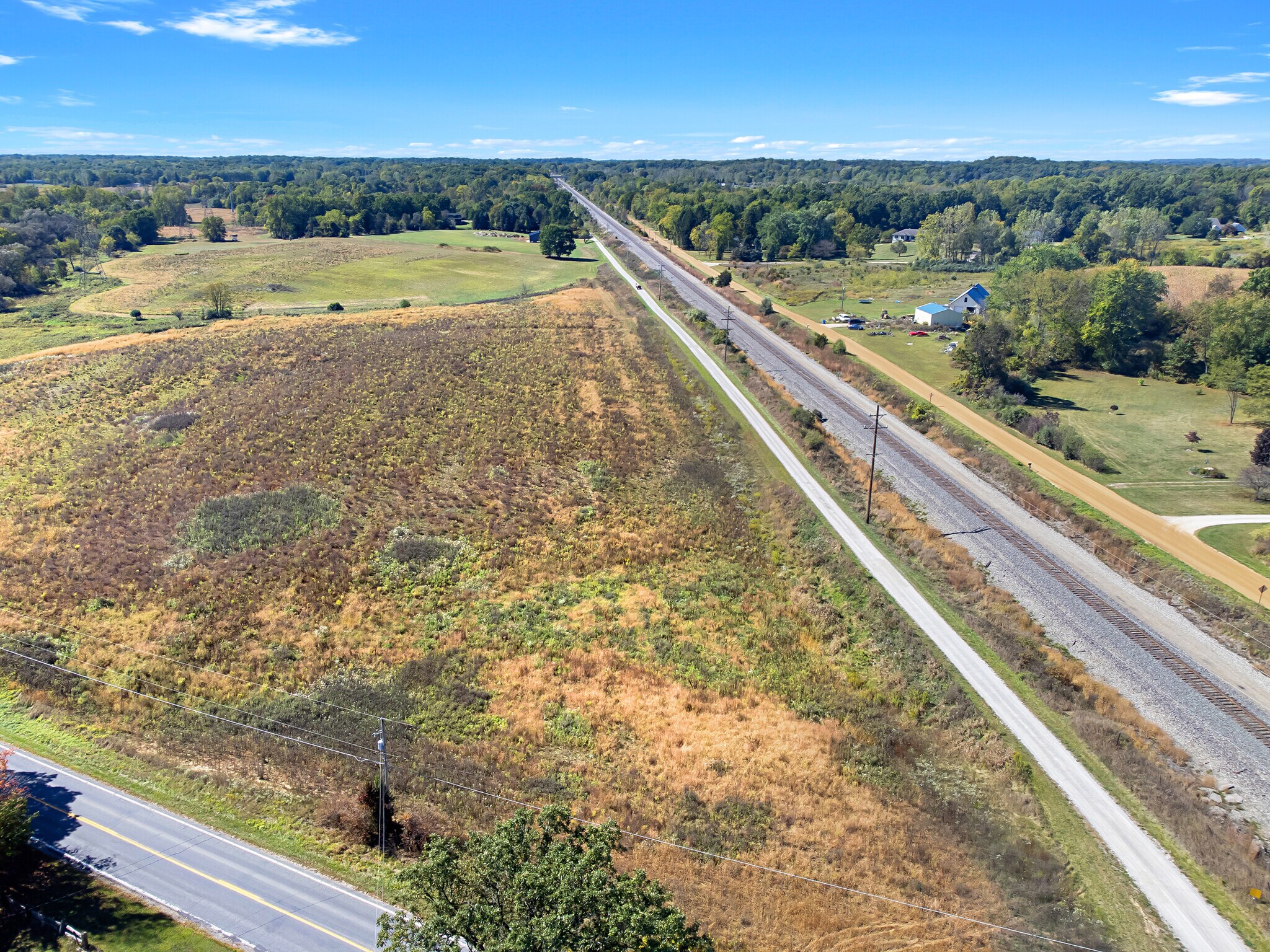 890 Pierce Rd, Chelsea, MI à vendre Photo de l’immeuble– Image 1 sur 11