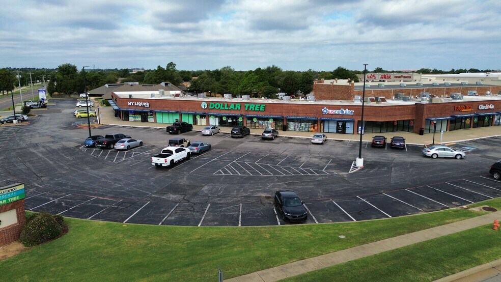 101 N Douglas Blvd, Midwest City, OK à louer - Photo de l’immeuble – Image 2 sur 11