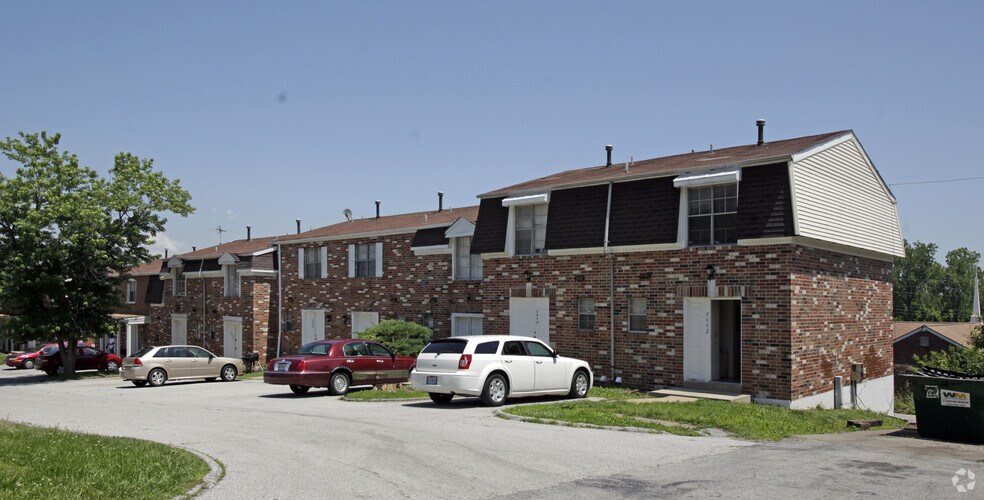 9192 Vanity Fair Dr, Saint Louis, MO à vendre - Photo de l’immeuble – Image 2 sur 2