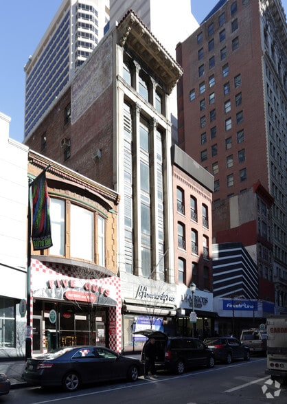 1525 Chestnut St, Philadelphia, PA à louer - Photo de l’immeuble – Image 2 sur 5