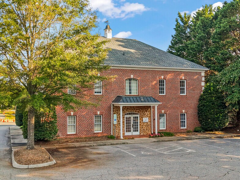 6614 Shallowford Rd, Lewisville, NC à louer - Photo de l’immeuble – Image 2 sur 12