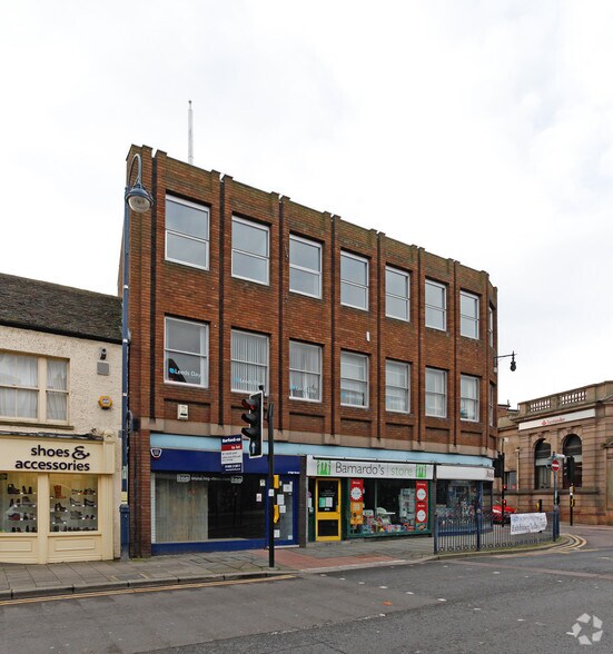 4 High St, St. Neots à louer - Photo de l’immeuble – Image 2 sur 3