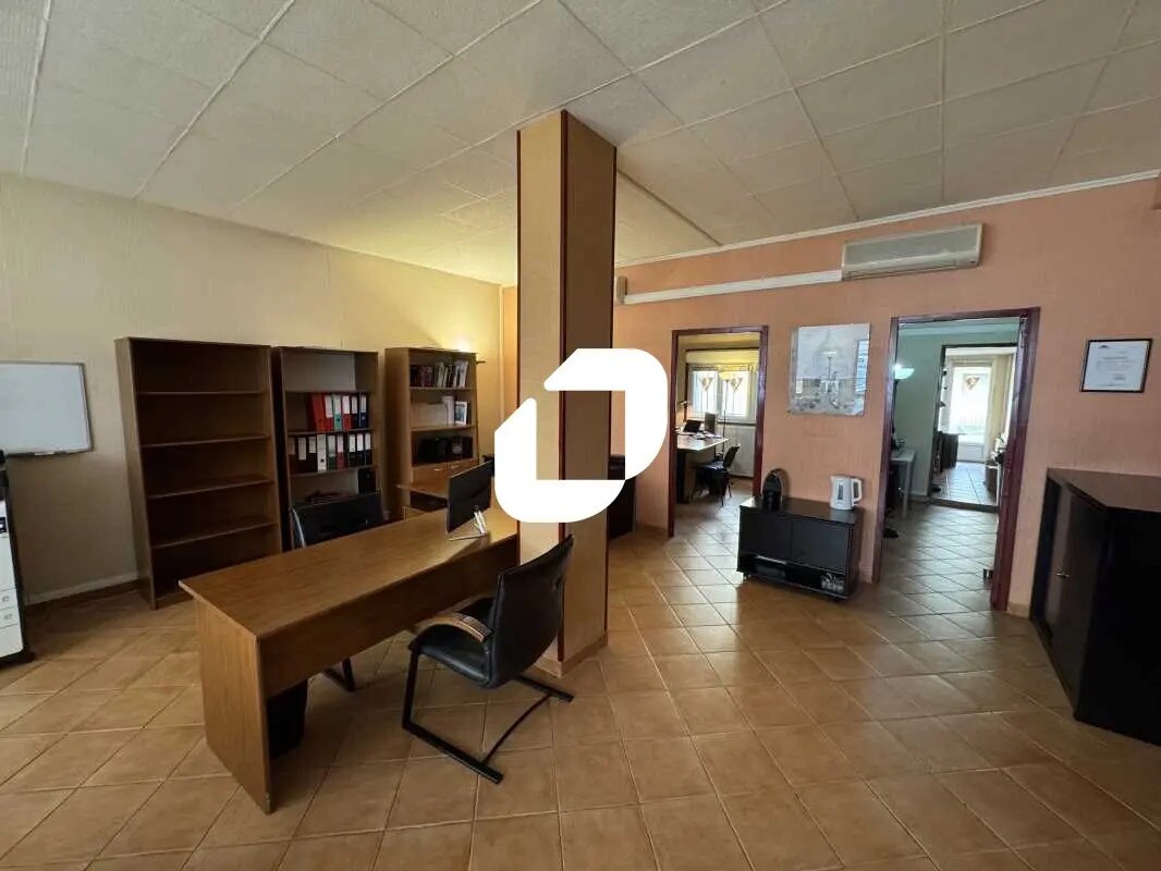 Bureau dans Montrouge à louer Photo de l’immeuble– Image 1 sur 9