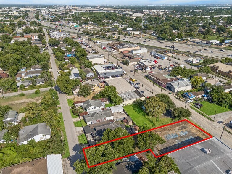 7003 Lyons ave, Houston, TX à vendre - Photo de l’immeuble – Image 3 sur 9