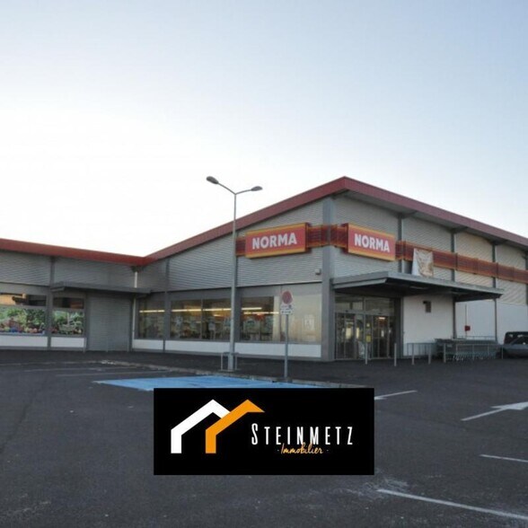 Local commercial dans Valmont à louer - Photo de l’immeuble – Image 1 sur 3
