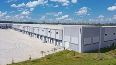 Bloomingdale Rd, Bloomingdale, GA à louer Photo intérieure– Image 2 sur 15