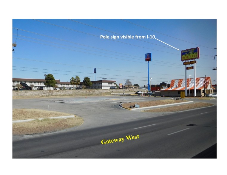11055 W Gateway Blvd, El Paso, TX à louer - Photo principale – Image 2 sur 4