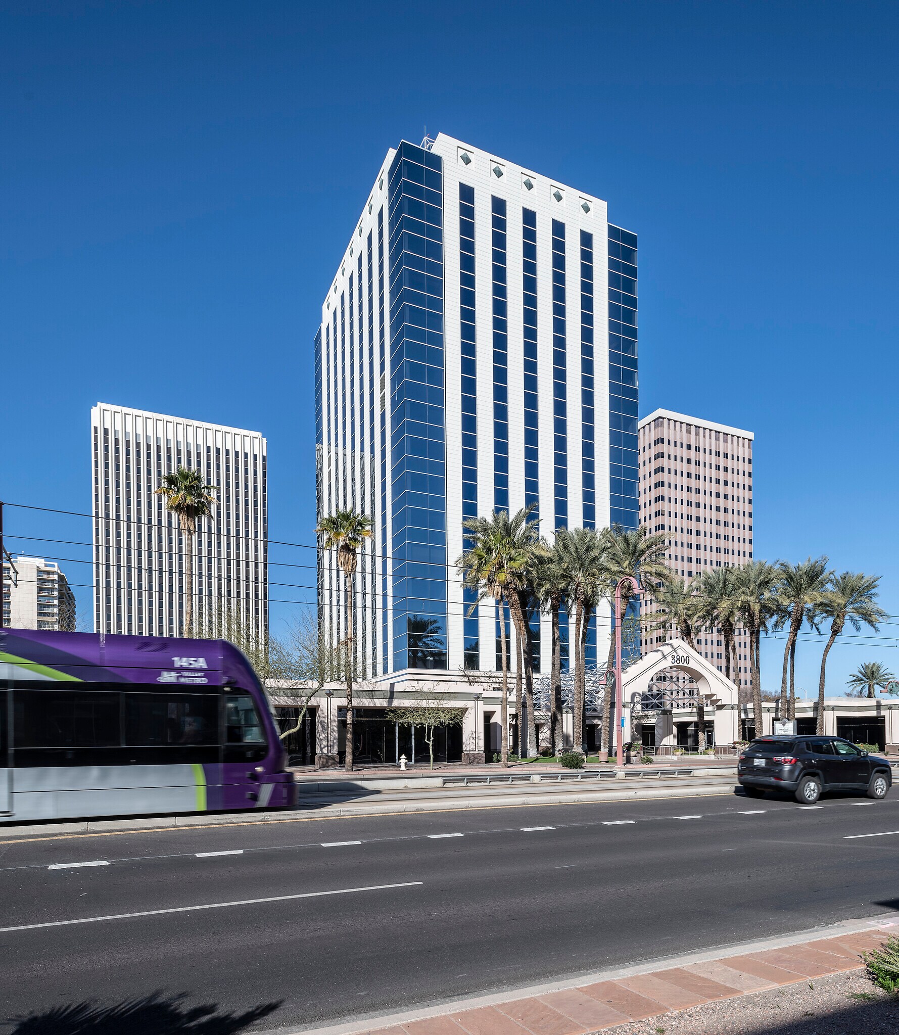 3800 N Central Ave, Phoenix, AZ à louer Photo principale– Image 1 sur 7