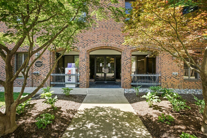 10521 Judicial Dr, Fairfax, VA à vendre - Photo de l’immeuble – Image 2 sur 9