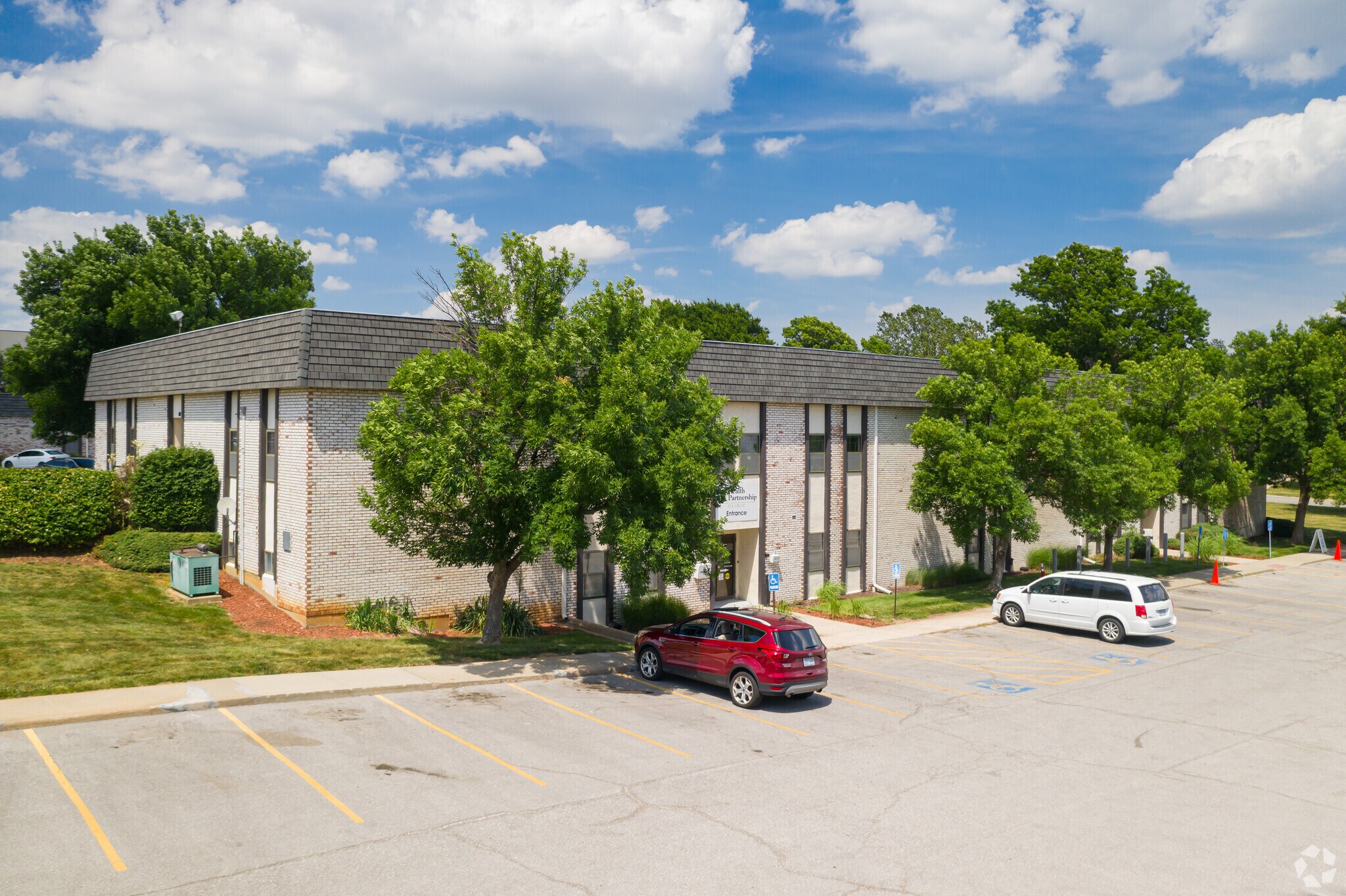 405-407 S Clairborne Rd, Olathe, KS à louer Photo principale– Image 1 sur 3