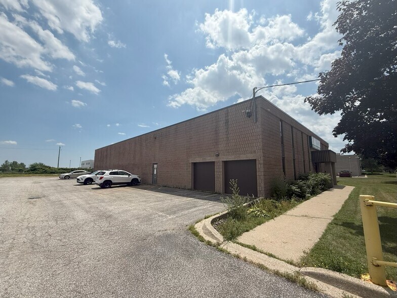 3403 St Etienne Blvd, Windsor, ON à vendre - Photo de l’immeuble – Image 2 sur 15