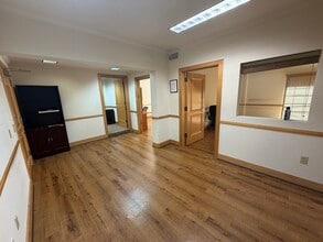 1554 S Sepulveda Blvd, Los Angeles, CA à louer Photo intérieure– Image 2 sur 8