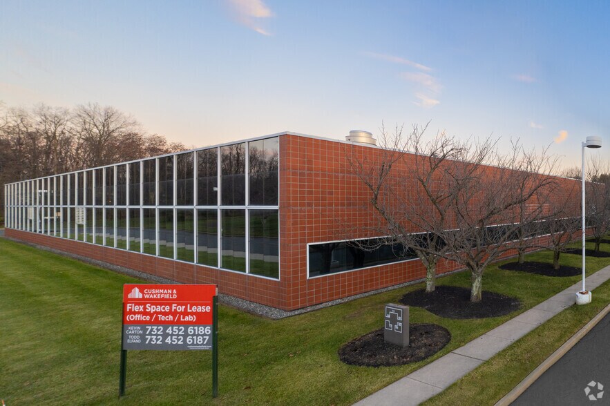 115 Campus Dr, Princeton, NJ à louer - Photo de l’immeuble – Image 2 sur 7