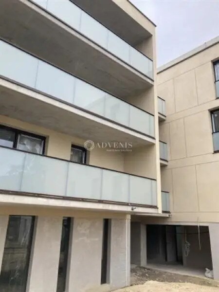 Plus de détails pour Local commercial à vendre