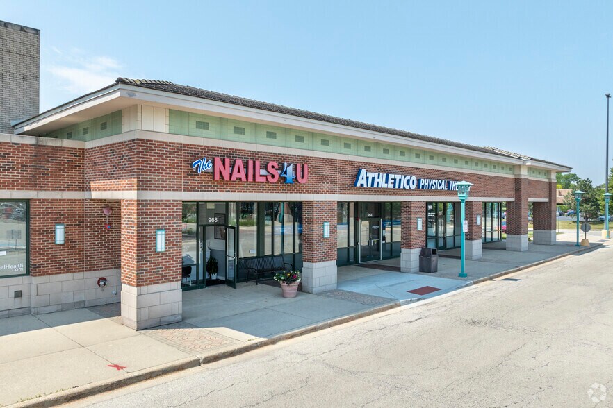 980 Elk Grove Town Ctr, Elk Grove Village, IL à louer - Photo de l’immeuble – Image 3 sur 22