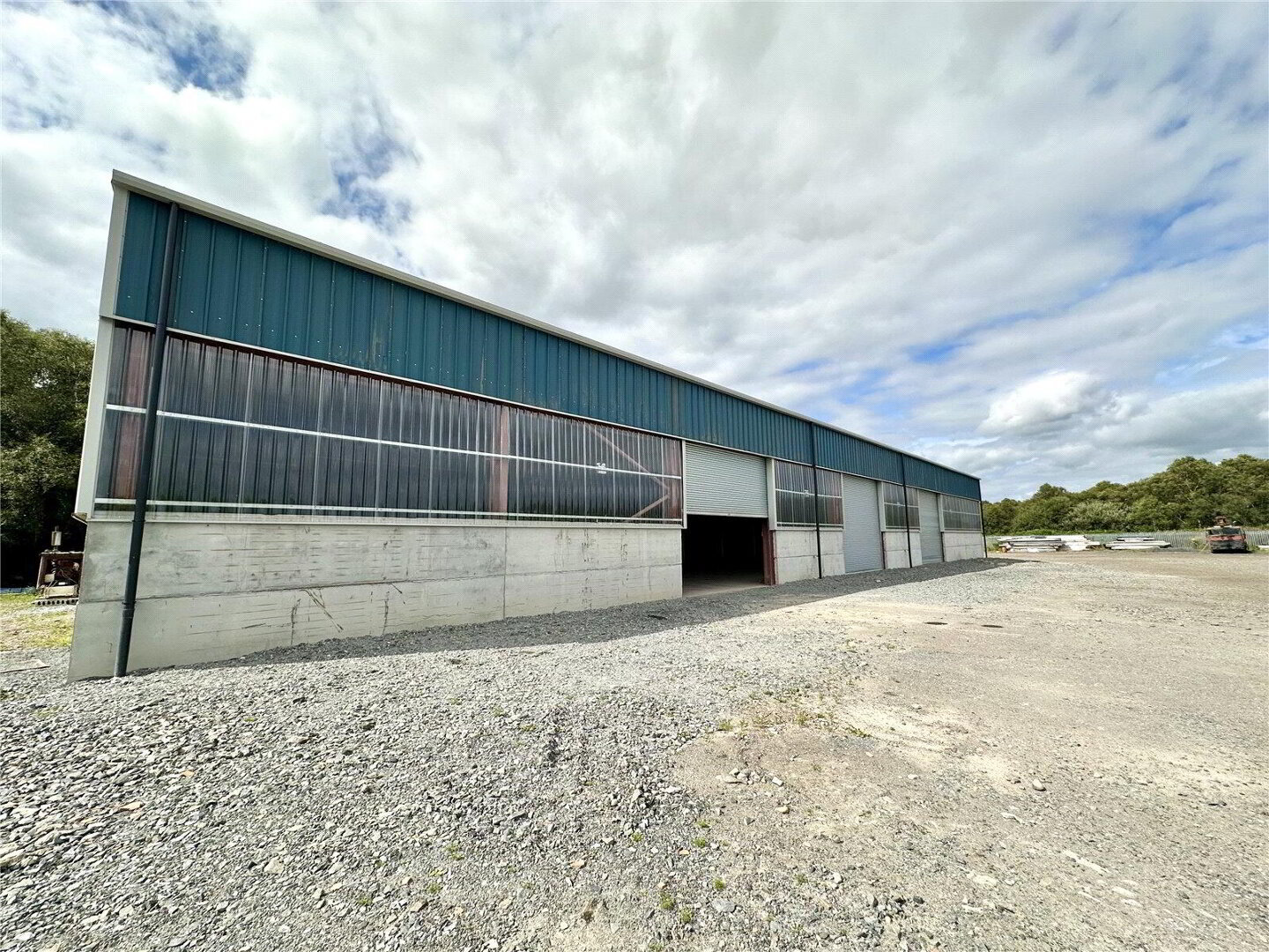27 Reenaderry Rd, Dungannon à louer Photo principale– Image 1 sur 4