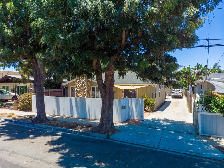 2368 Soto St, San Diego, CA à vendre - Photo de l’immeuble – Image 2 sur 7