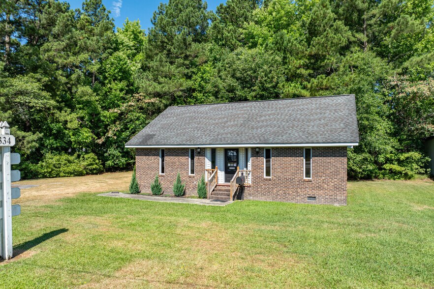 4334 S Hathaway Blvd, Rocky Mount, NC à louer - Photo principale – Image 1 sur 22