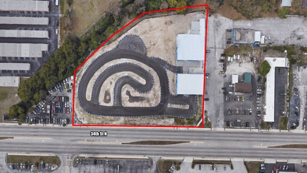 4680 34th St N, Saint Petersburg, FL à vendre - Photo de l’immeuble – Image 2 sur 2