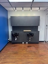 15311-15361 17 Mile Rd, Clinton Township, MI à louer Photo intérieure– Image 2 sur 4