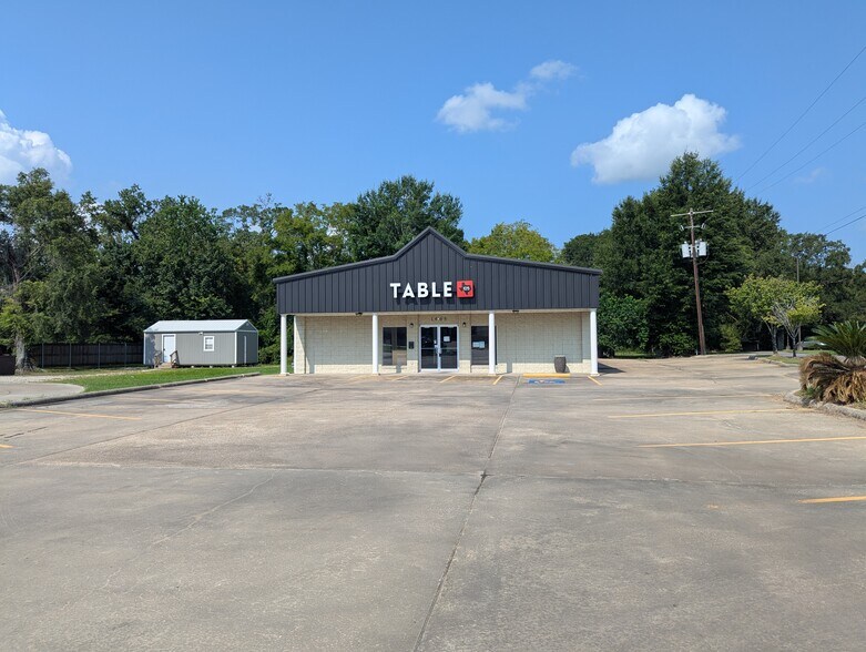 1465 N Main St, Vidor, TX à vendre - Photo de l’immeuble – Image 2 sur 37