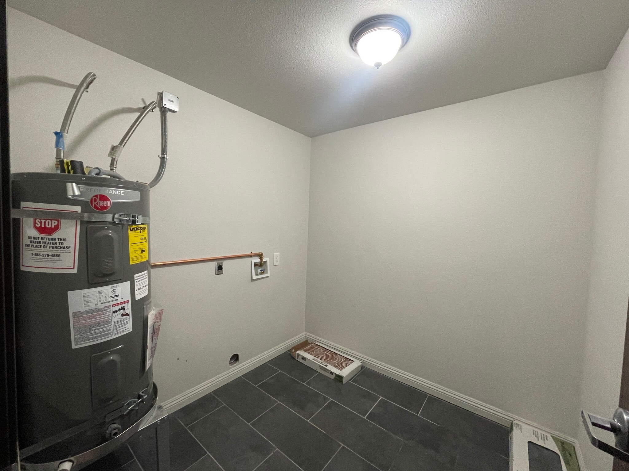 300 S Highland Springs Ave, Banning, CA à louer Photo de l’immeuble– Image 1 sur 8