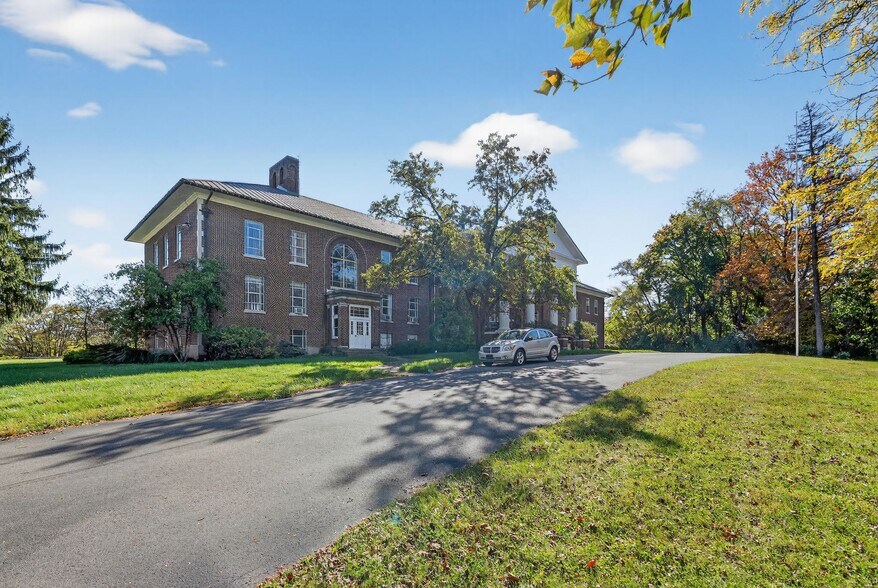 1918 Mechanicsburg Rd, Springfield, OH à vendre - Photo de l’immeuble – Image 3 sur 45