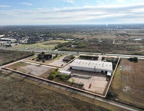 1980 SW Wilshire Blvd, Burleson, TX à vendre Photo intérieure– Image 1 sur 5