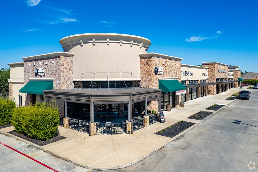 8714 Spring Cypress Rd, Spring, TX à vendre - Photo de l’immeuble – Image 1 sur 10